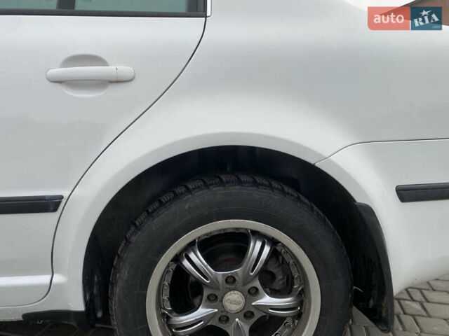 Белый Шкода Суперб, объемом двигателя 1.78 л и пробегом 240 тыс. км за 5000 $, фото 36 на Automoto.ua