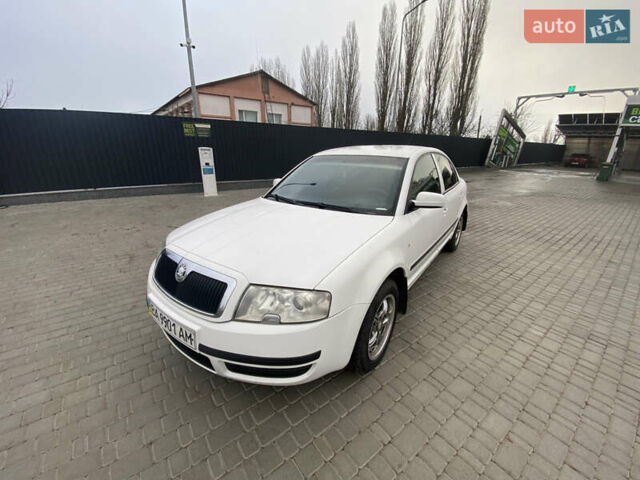Белый Шкода Суперб, объемом двигателя 1.78 л и пробегом 240 тыс. км за 5000 $, фото 31 на Automoto.ua