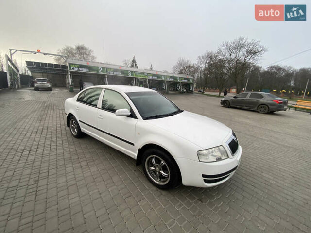 Белый Шкода Суперб, объемом двигателя 1.78 л и пробегом 240 тыс. км за 5000 $, фото 21 на Automoto.ua
