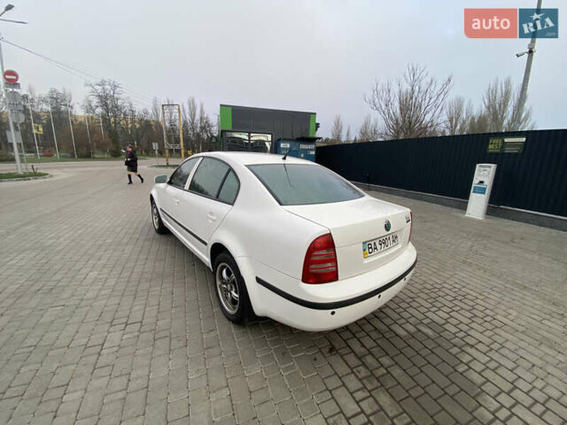 Белый Шкода Суперб, объемом двигателя 1.78 л и пробегом 240 тыс. км за 5000 $, фото 26 на Automoto.ua