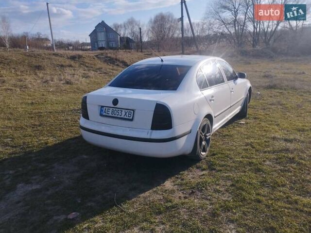 Белый Шкода Суперб, объемом двигателя 1.9 л и пробегом 310 тыс. км за 5800 $, фото 2 на Automoto.ua