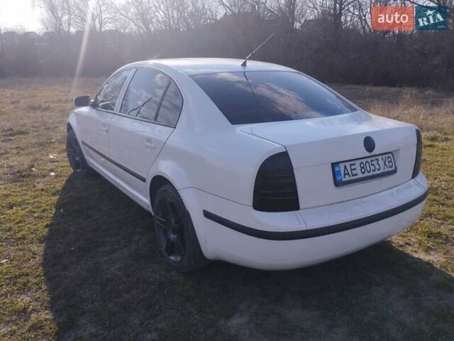 Белый Шкода Суперб, объемом двигателя 1.9 л и пробегом 310 тыс. км за 5800 $, фото 3 на Automoto.ua