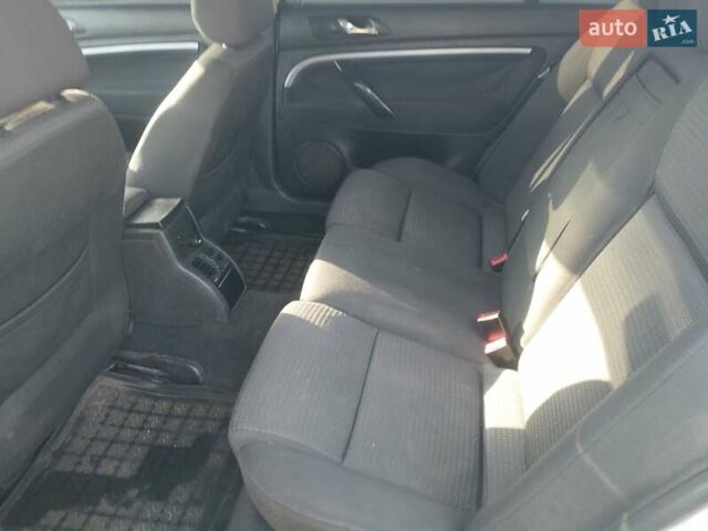 Белый Шкода Суперб, объемом двигателя 1.9 л и пробегом 310 тыс. км за 5800 $, фото 6 на Automoto.ua