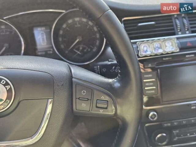 Білий Шкода Суперб, об'ємом двигуна 1.8 л та пробігом 238 тис. км за 8700 $, фото 10 на Automoto.ua