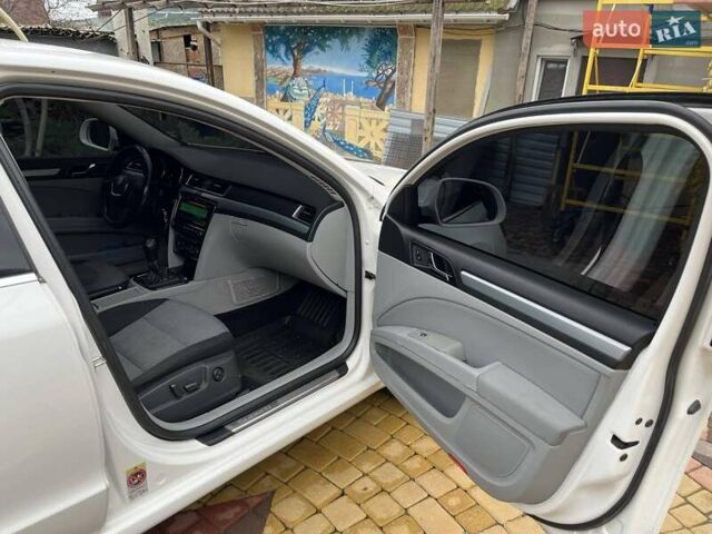 Білий Шкода Суперб, об'ємом двигуна 1.8 л та пробігом 368 тис. км за 6250 $, фото 7 на Automoto.ua