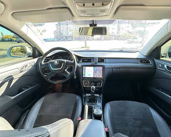Білий Шкода Суперб, об'ємом двигуна 1.8 л та пробігом 246 тис. км за 8000 $, фото 5 на Automoto.ua