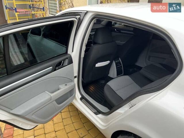 Білий Шкода Суперб, об'ємом двигуна 1.8 л та пробігом 368 тис. км за 6250 $, фото 12 на Automoto.ua