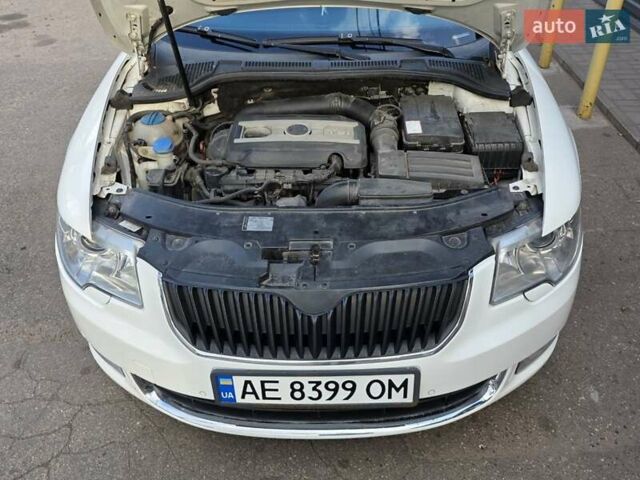 Білий Шкода Суперб, об'ємом двигуна 1.8 л та пробігом 238 тис. км за 8700 $, фото 14 на Automoto.ua