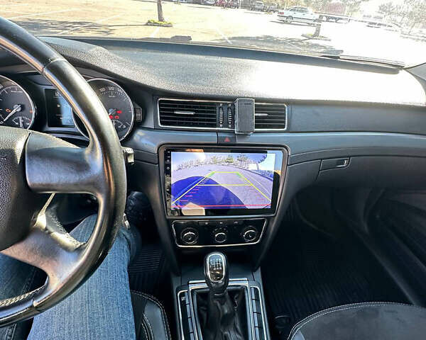 Білий Шкода Суперб, об'ємом двигуна 1.8 л та пробігом 246 тис. км за 8000 $, фото 6 на Automoto.ua