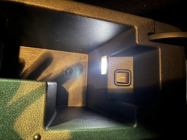 Білий Шкода Суперб, об'ємом двигуна 2 л та пробігом 270 тис. км за 9300 $, фото 11 на Automoto.ua