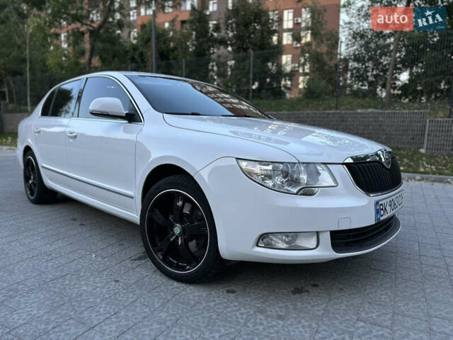 Білий Шкода Суперб, об'ємом двигуна 1.8 л та пробігом 220 тис. км за 7600 $, фото 4 на Automoto.ua