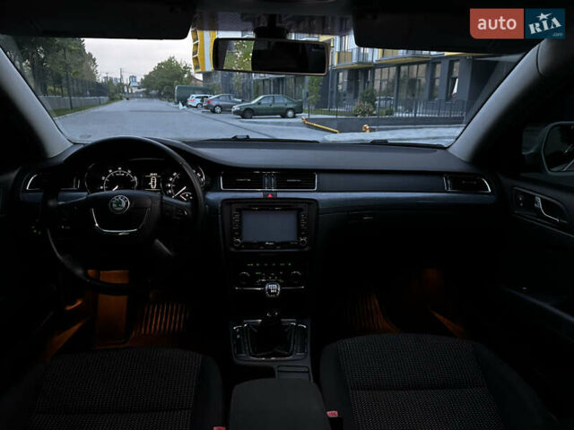 Білий Шкода Суперб, об'ємом двигуна 1.8 л та пробігом 220 тис. км за 7600 $, фото 29 на Automoto.ua