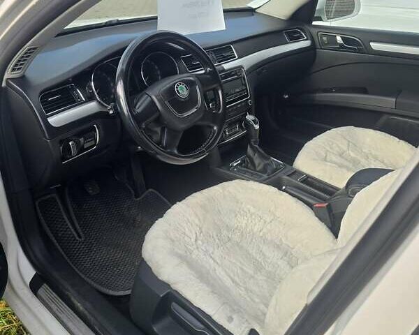 Білий Шкода Суперб, об'ємом двигуна 1.9 л та пробігом 239 тис. км за 7100 $, фото 5 на Automoto.ua