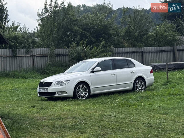 Белый Шкода Суперб, объемом двигателя 1.8 л и пробегом 163 тыс. км за 8900 $, фото 9 на Automoto.ua