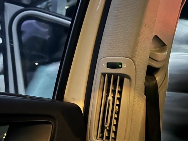 Білий Шкода Суперб, об'ємом двигуна 2 л та пробігом 270 тис. км за 9300 $, фото 17 на Automoto.ua