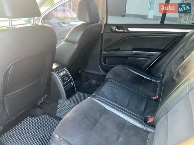 Белый Шкода Суперб, объемом двигателя 1.9 л и пробегом 300 тыс. км за 3800 $, фото 10 на Automoto.ua