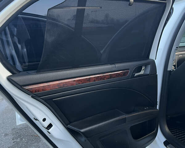 Белый Шкода Суперб, объемом двигателя 2 л и пробегом 270 тыс. км за 8700 $, фото 24 на Automoto.ua