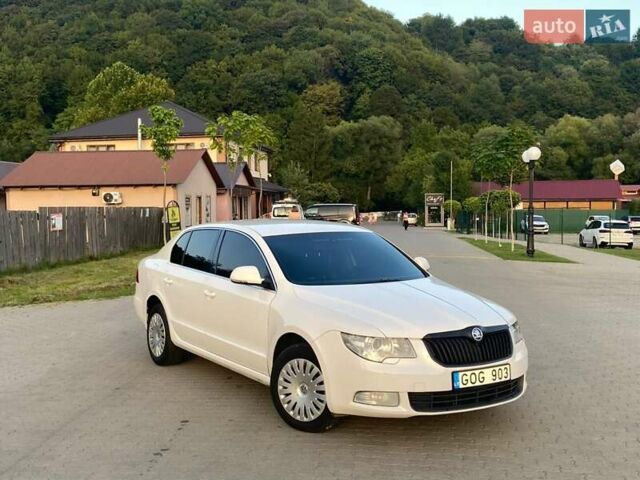 Белый Шкода Суперб, объемом двигателя 1.9 л и пробегом 300 тыс. км за 3800 $, фото 7 на Automoto.ua