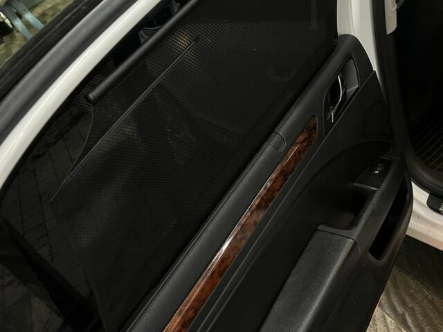 Білий Шкода Суперб, об'ємом двигуна 2 л та пробігом 270 тис. км за 9300 $, фото 19 на Automoto.ua