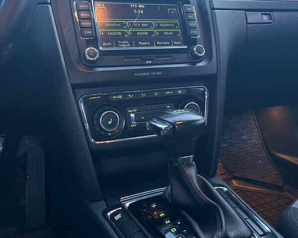 Белый Шкода Суперб, объемом двигателя 2 л и пробегом 270 тыс. км за 8700 $, фото 13 на Automoto.ua