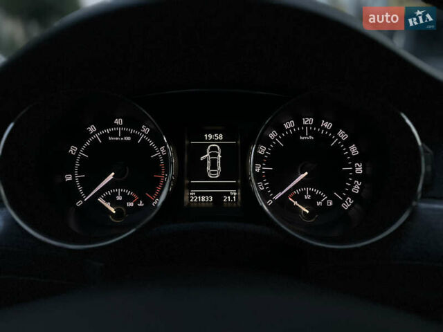 Білий Шкода Суперб, об'ємом двигуна 1.8 л та пробігом 220 тис. км за 7600 $, фото 22 на Automoto.ua