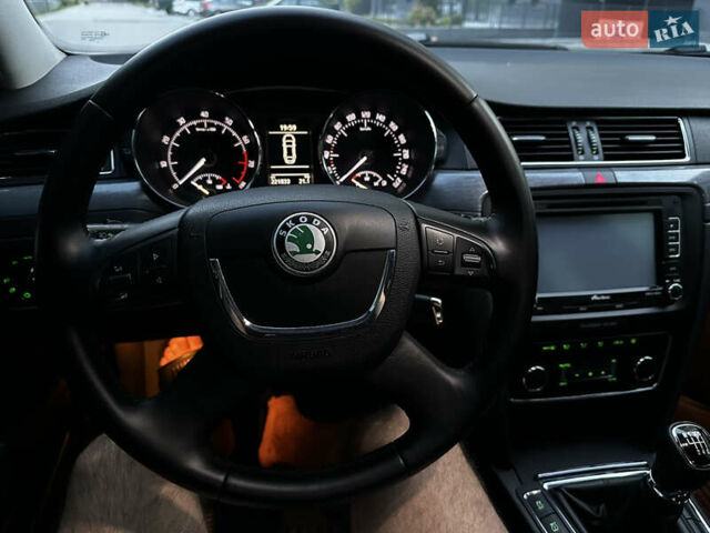 Білий Шкода Суперб, об'ємом двигуна 1.8 л та пробігом 220 тис. км за 7600 $, фото 23 на Automoto.ua