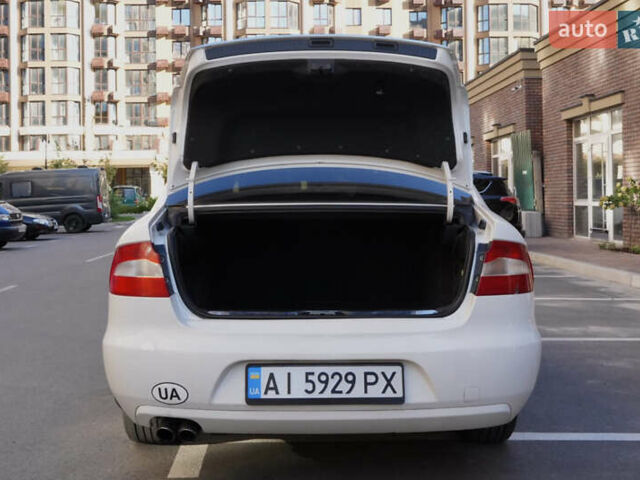 Білий Шкода Суперб, об'ємом двигуна 1.8 л та пробігом 285 тис. км за 8200 $, фото 8 на Automoto.ua