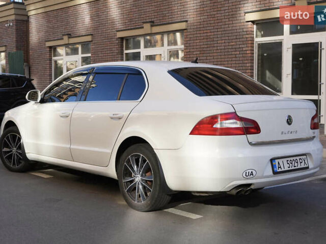 Білий Шкода Суперб, об'ємом двигуна 1.8 л та пробігом 285 тис. км за 8200 $, фото 4 на Automoto.ua