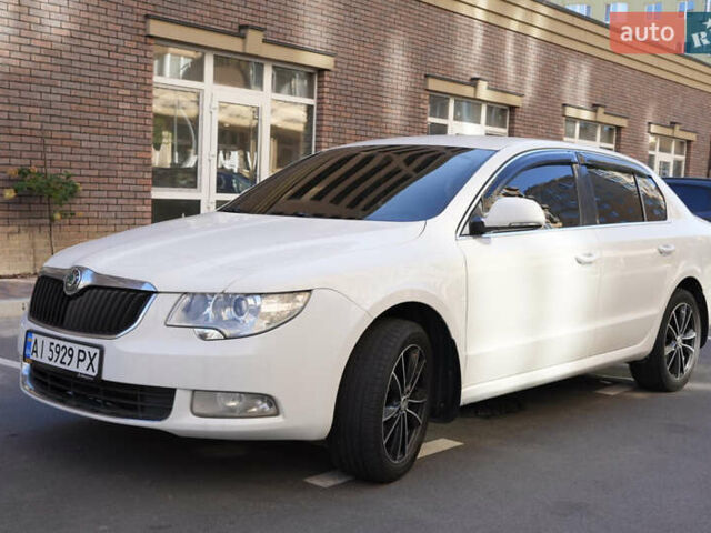 Білий Шкода Суперб, об'ємом двигуна 1.8 л та пробігом 285 тис. км за 8200 $, фото 1 на Automoto.ua
