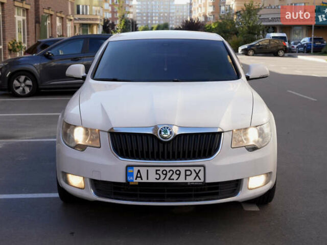Білий Шкода Суперб, об'ємом двигуна 1.8 л та пробігом 285 тис. км за 8200 $, фото 2 на Automoto.ua