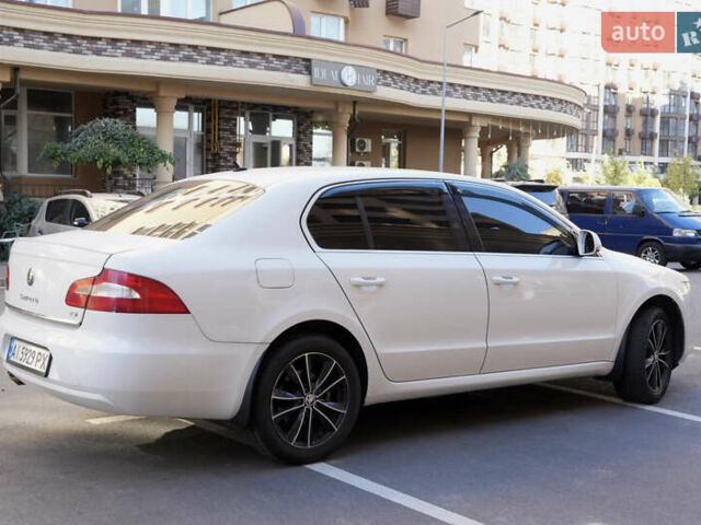 Білий Шкода Суперб, об'ємом двигуна 1.8 л та пробігом 285 тис. км за 8200 $, фото 3 на Automoto.ua