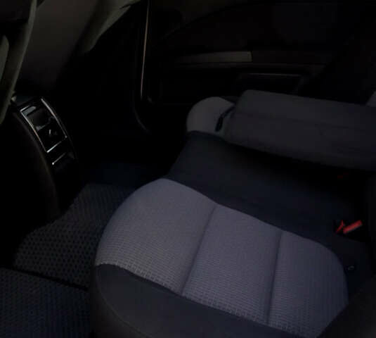 Білий Шкода Суперб, об'ємом двигуна 1.8 л та пробігом 285 тис. км за 8200 $, фото 13 на Automoto.ua