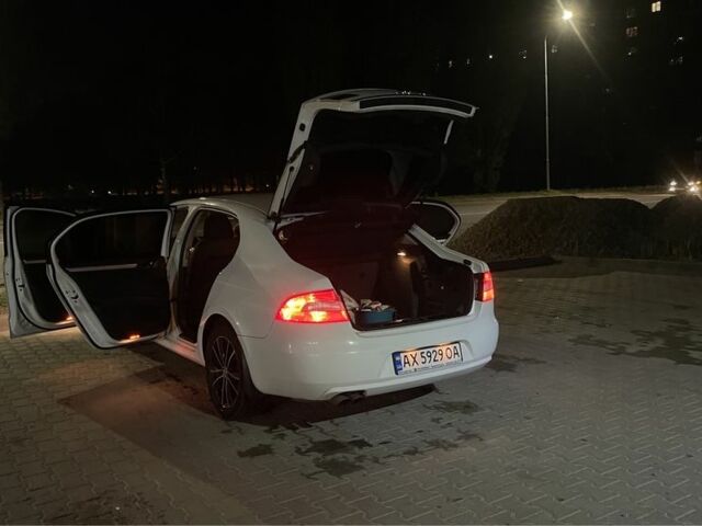Білий Шкода Суперб, об'ємом двигуна 1.8 л та пробігом 283 тис. км за 7999 $, фото 14 на Automoto.ua