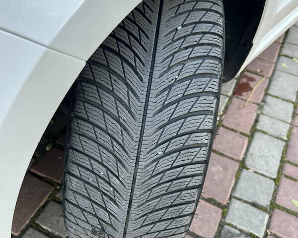 Шкода Суперб 2011 у Ладижин на Automoto.ua Білий Шкода Суперб, об'ємом двигуна 1.8 л та пробігом 159 тис. км за 8999 $, фото 9 на Automoto.ua