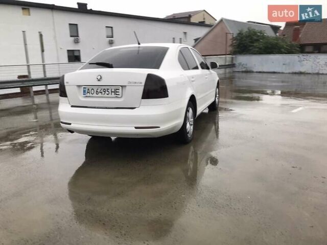 Білий Шкода Суперб, об'ємом двигуна 1.6 л та пробігом 232 тис. км за 7499 $, фото 14 на Automoto.ua