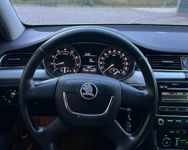 Шкода Суперб 2011 у Ладижин на Automoto.ua Білий Шкода Суперб, об'ємом двигуна 1.8 л та пробігом 159 тис. км за 8999 $, фото 13 на Automoto.ua