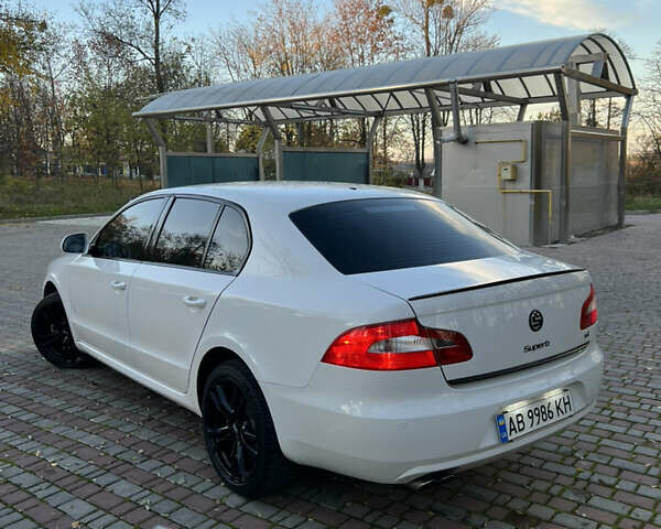 Шкода Суперб 2011 у Ладижин на Automoto.ua Білий Шкода Суперб, об'ємом двигуна 1.8 л та пробігом 159 тис. км за 8999 $, фото 4 на Automoto.ua