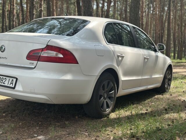 Белый Шкода Суперб, объемом двигателя 1.6 л и пробегом 280 тыс. км за 9000 $, фото 20 на Automoto.ua