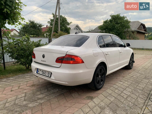 Белый Шкода Суперб, объемом двигателя 1.97 л и пробегом 280 тыс. км за 9200 $, фото 3 на Automoto.ua