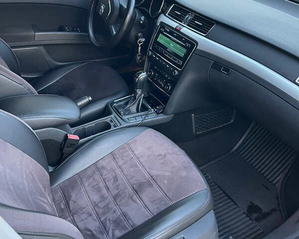 Шкода Суперб 2011 у Ладижин на Automoto.ua Білий Шкода Суперб, об'ємом двигуна 1.8 л та пробігом 159 тис. км за 8999 $, фото 14 на Automoto.ua