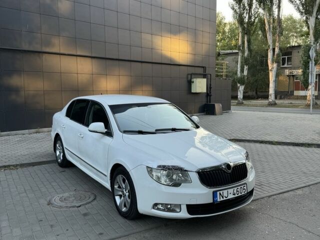 Белый Шкода Суперб, объемом двигателя 1.9 л и пробегом 250 тыс. км за 4250 $, фото 4 на Automoto.ua