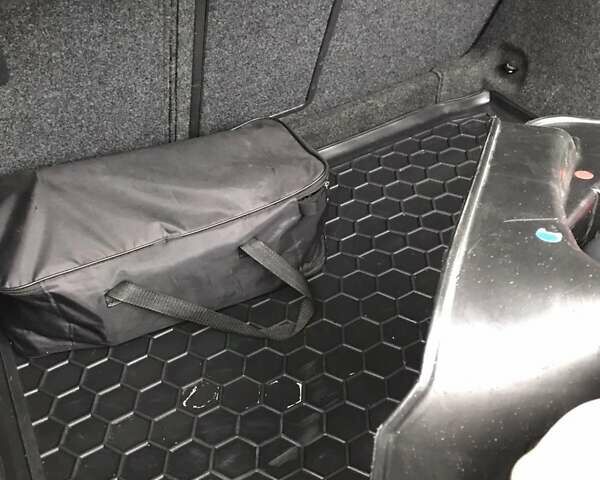 Білий Шкода Суперб, об'ємом двигуна 1.6 л та пробігом 232 тис. км за 7499 $, фото 43 на Automoto.ua