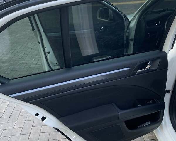 Білий Шкода Суперб, об'ємом двигуна 1.8 л та пробігом 162 тис. км за 10200 $, фото 15 на Automoto.ua