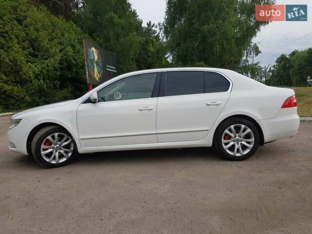 Белый Шкода Суперб, объемом двигателя 1.97 л и пробегом 250 тыс. км за 13600 $, фото 23 на Automoto.ua