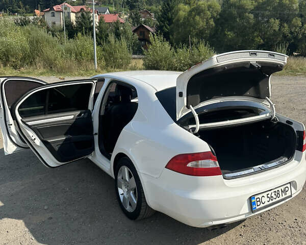 Білий Шкода Суперб, об'ємом двигуна 1.6 л та пробігом 339 тис. км за 6400 $, фото 14 на Automoto.ua
