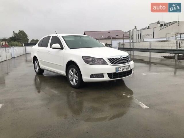 Білий Шкода Суперб, об'ємом двигуна 1.6 л та пробігом 232 тис. км за 7499 $, фото 11 на Automoto.ua
