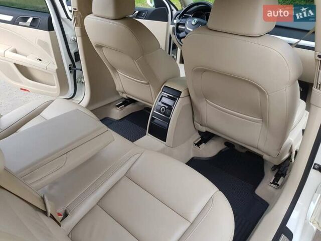 Белый Шкода Суперб, объемом двигателя 1.97 л и пробегом 250 тыс. км за 13600 $, фото 12 на Automoto.ua