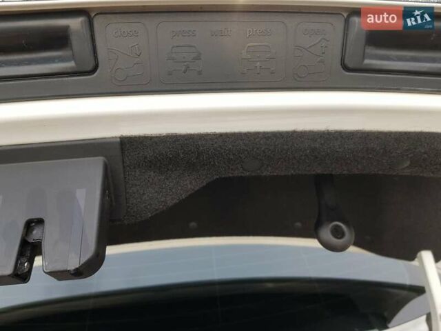 Белый Шкода Суперб, объемом двигателя 1.97 л и пробегом 250 тыс. км за 13600 $, фото 6 на Automoto.ua