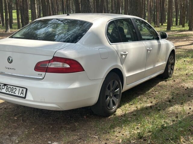 Белый Шкода Суперб, объемом двигателя 1.6 л и пробегом 280 тыс. км за 9000 $, фото 8 на Automoto.ua