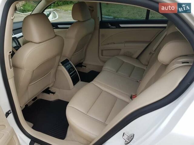 Белый Шкода Суперб, объемом двигателя 1.97 л и пробегом 250 тыс. км за 13600 $, фото 15 на Automoto.ua